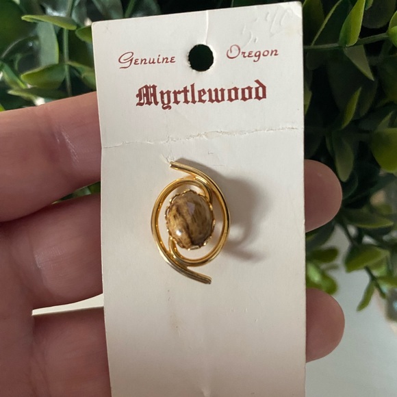 Myrtle Wood COMCO gold tone Vintage Wood stick Pin - Picture 2 of 4